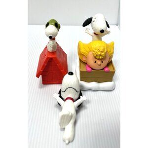 2015 McDonald’s Peanuts Snoopy Lucy Flying Ace Snow Sledding Toy 3pc GUC